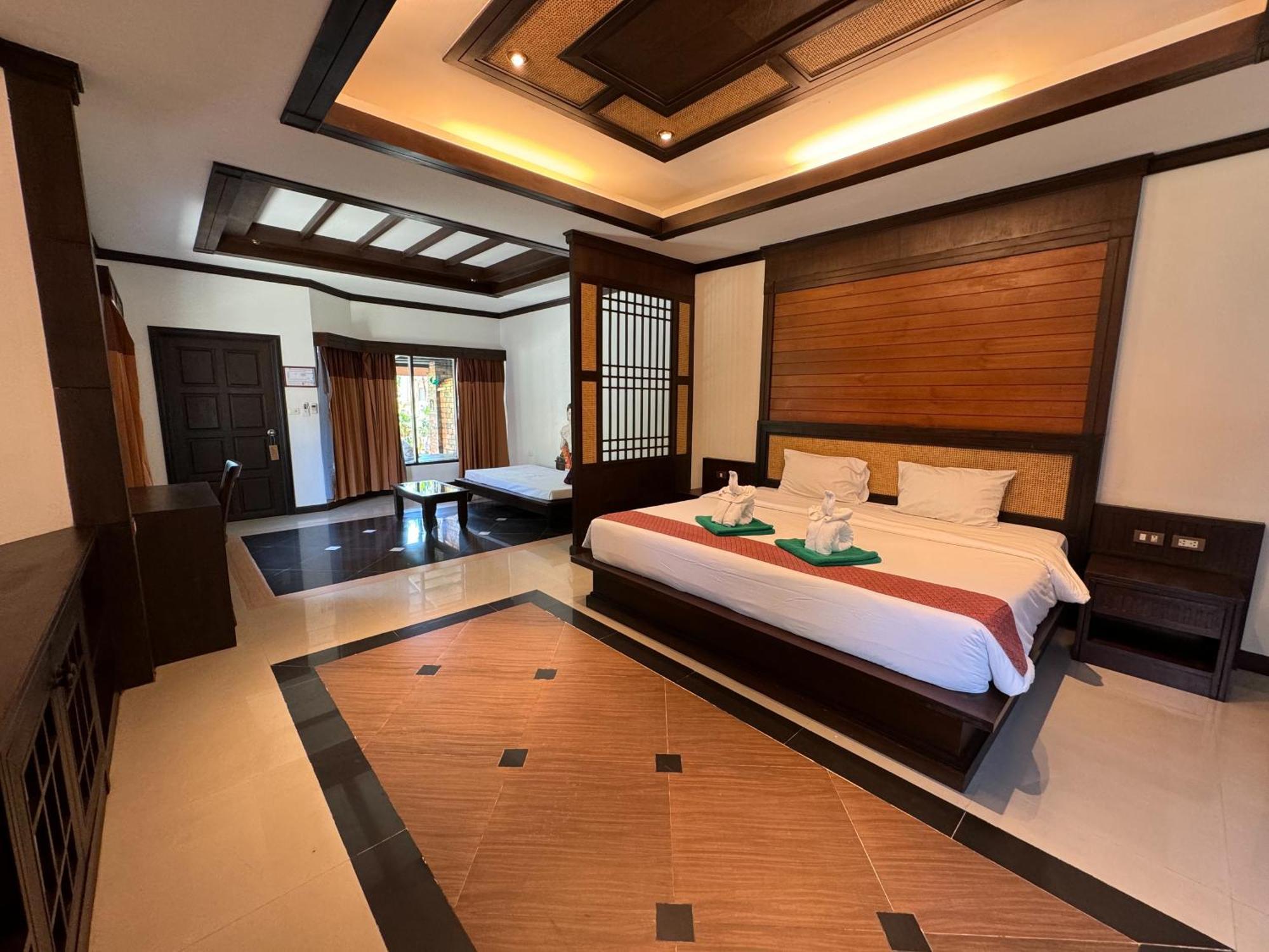 Beach Bungalow At Lanta Resort Koh Lanta Exterior photo