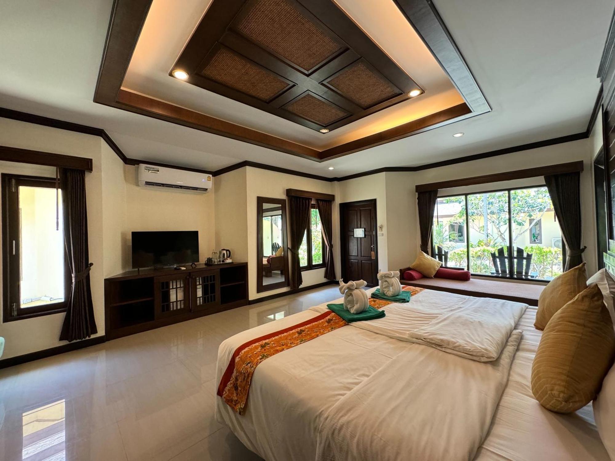 Beach Bungalow At Lanta Resort Koh Lanta Exterior photo