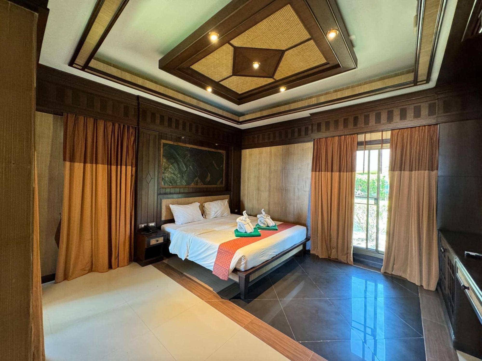 Beach Bungalow At Lanta Resort Koh Lanta Exterior photo